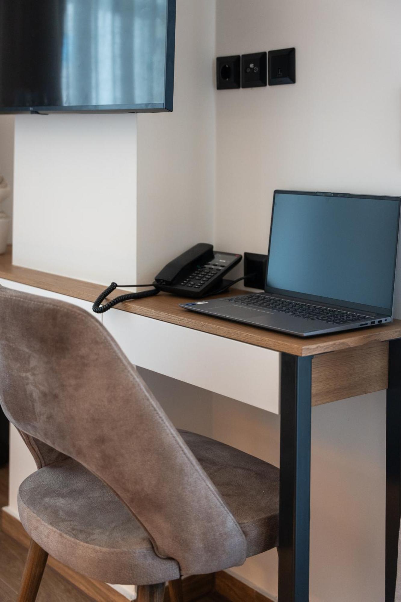 Volos Inn Hotel Zewnętrze zdjęcie