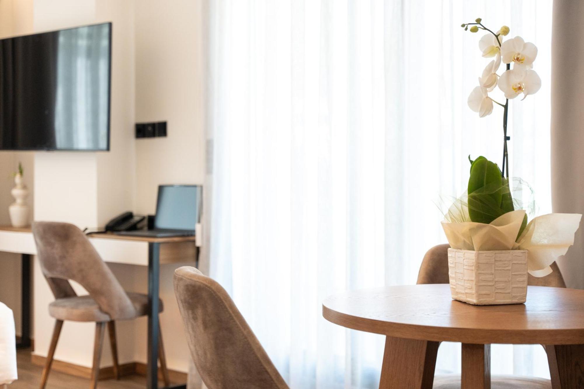 Volos Inn Hotel Zewnętrze zdjęcie